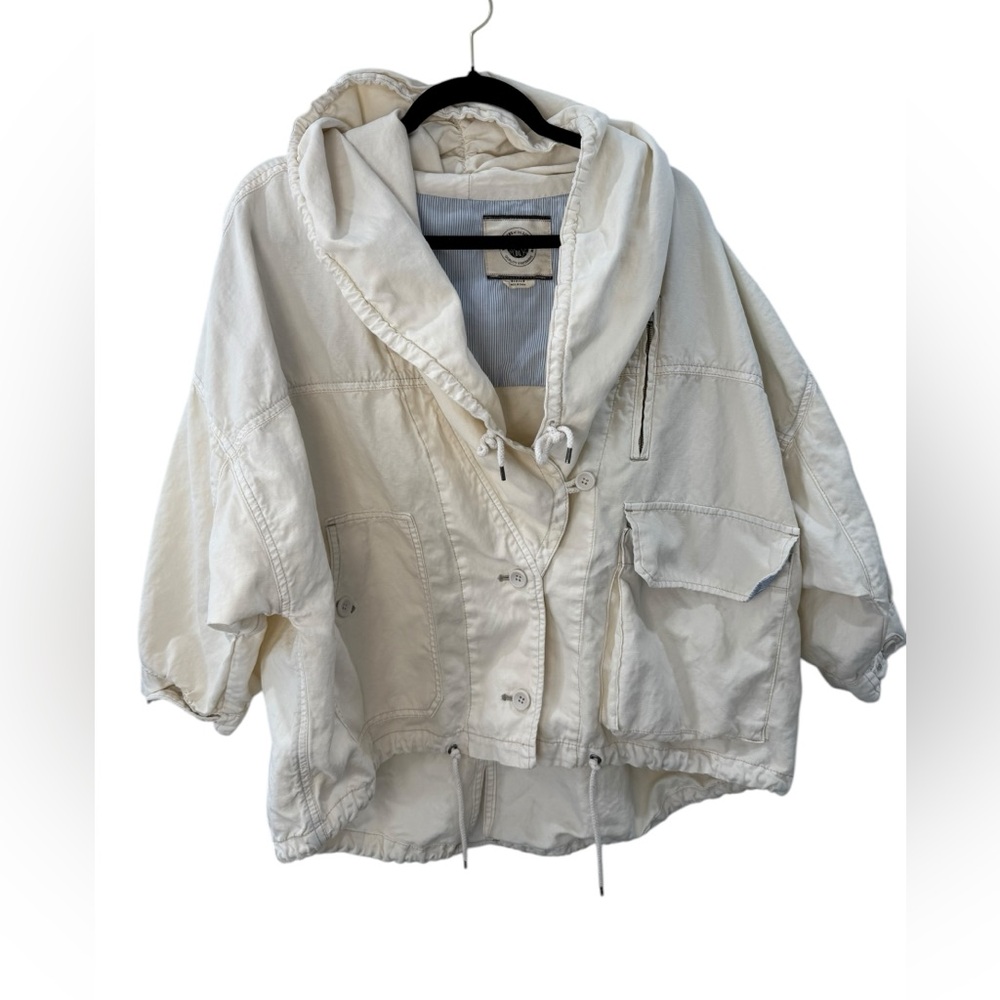 Daughters of the Liberation Cream Lightweight jacket‎ size medium